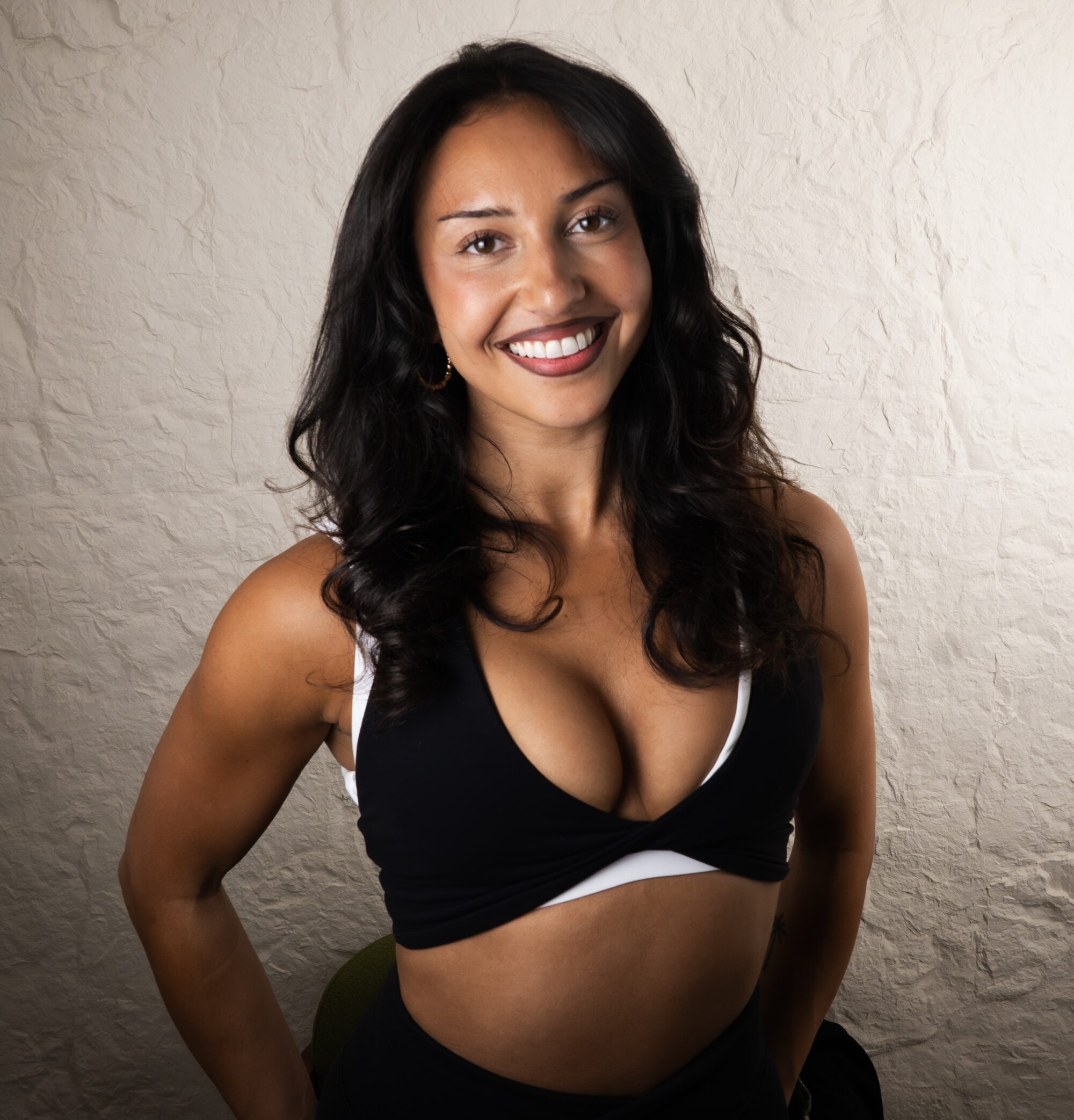 Invisalign vs Fixed Braces for Adults in Bolton: What Nobody Tells You Before You Choose